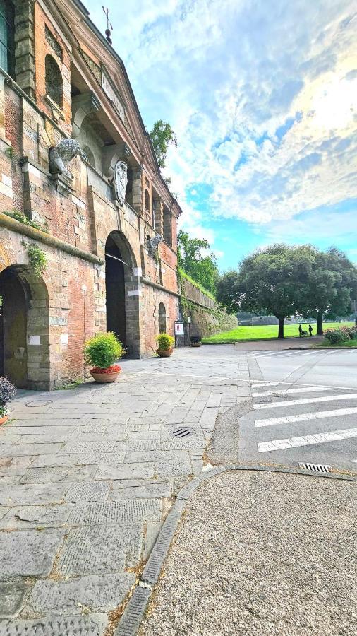 Lucca Walls Dream - Air Cond - Wi-Fi - Panoramic In Front Of The Historical Walls - Exterior photo
