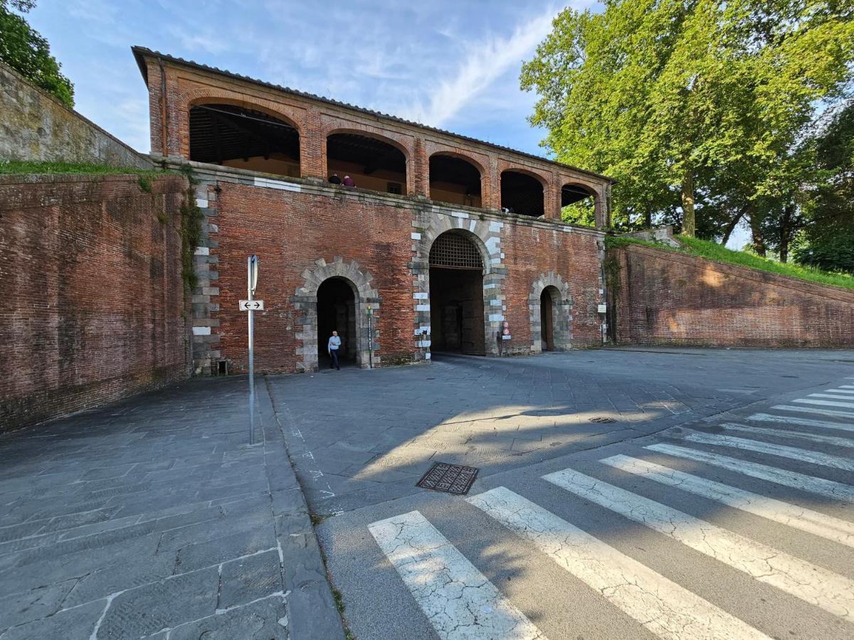 Lucca Walls Dream - Air Cond - Wi-Fi - Panoramic In Front Of The Historical Walls - Exterior photo